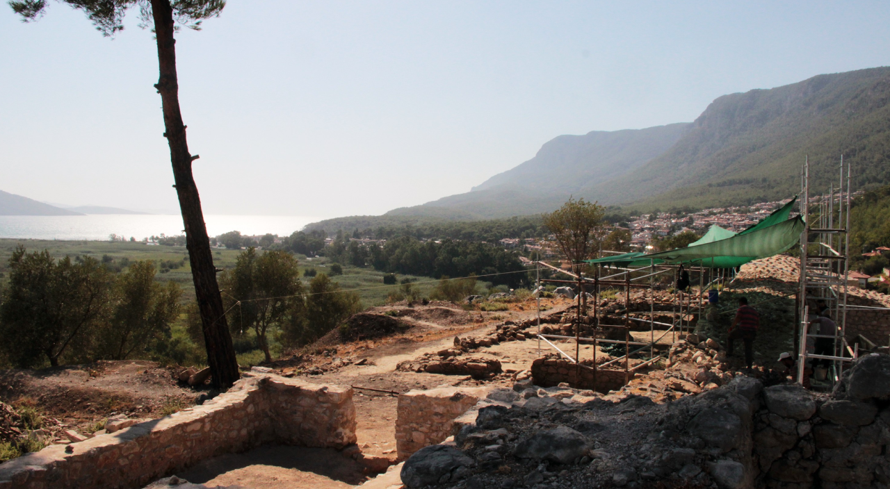 10 aylık kazı çalışması sonucu kale surları ortaya çıktı